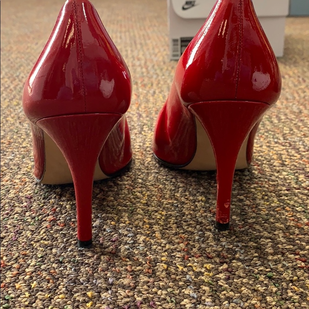 stuart weitzman red heels